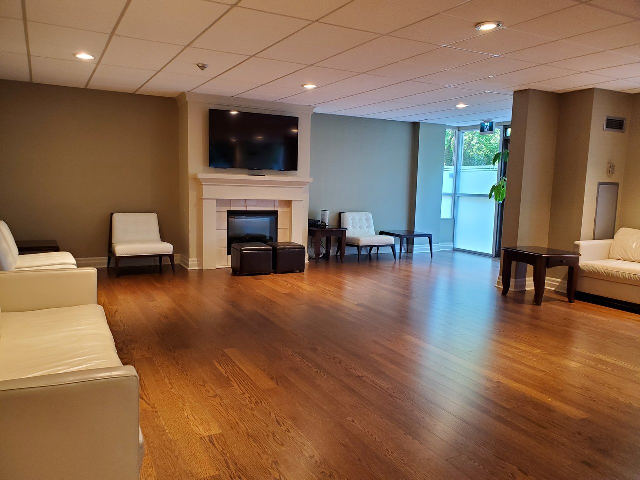 1485 Lakeshore Rd E 511