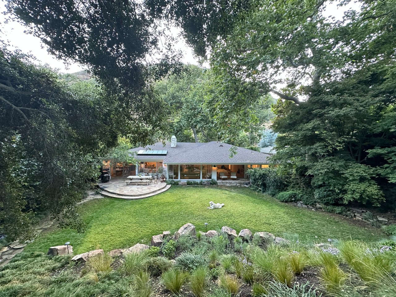 2610 Mandeville Canyon Rd