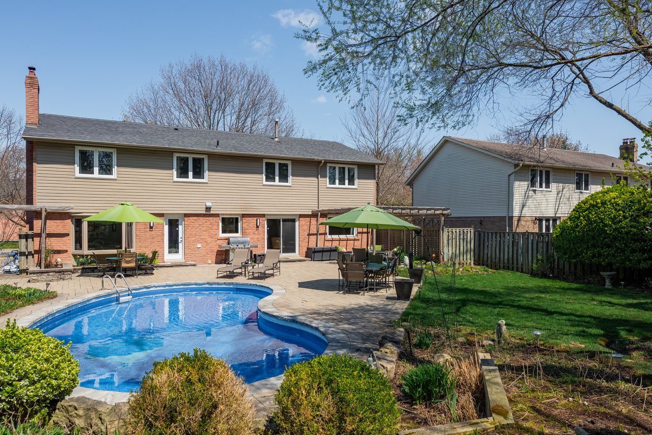 Family Oasis in Ford