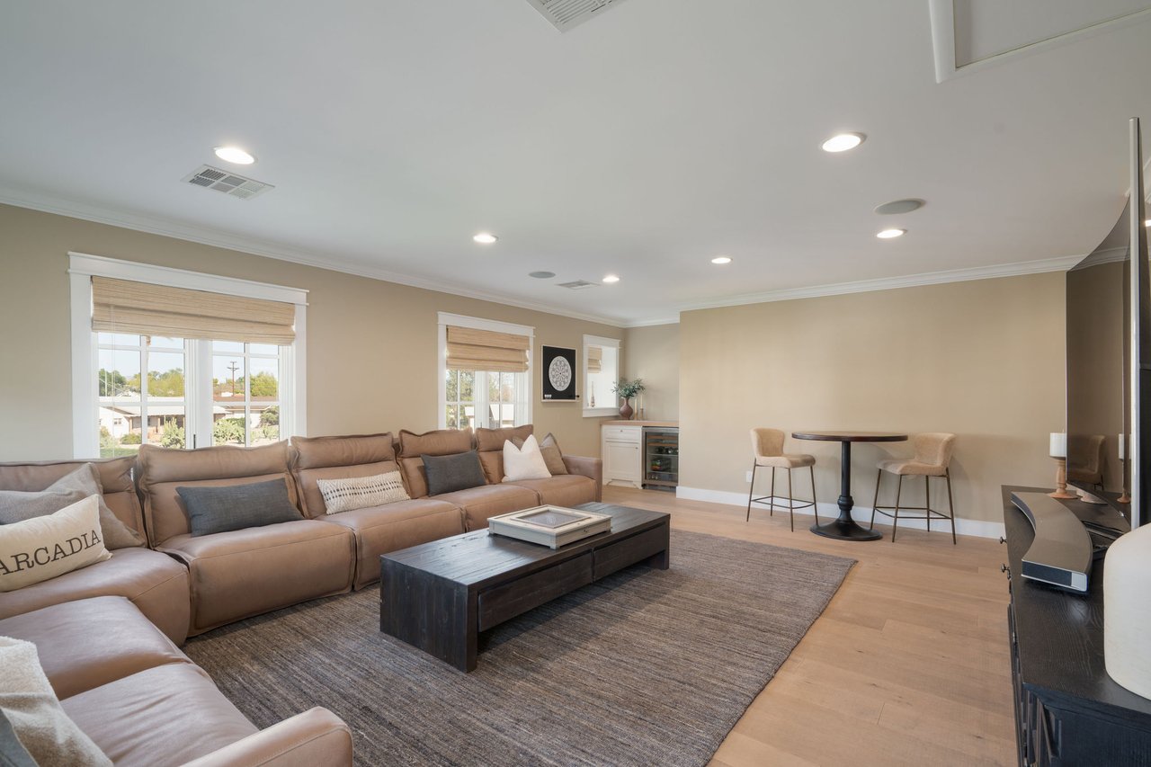 5627 E MONTEROSA Street