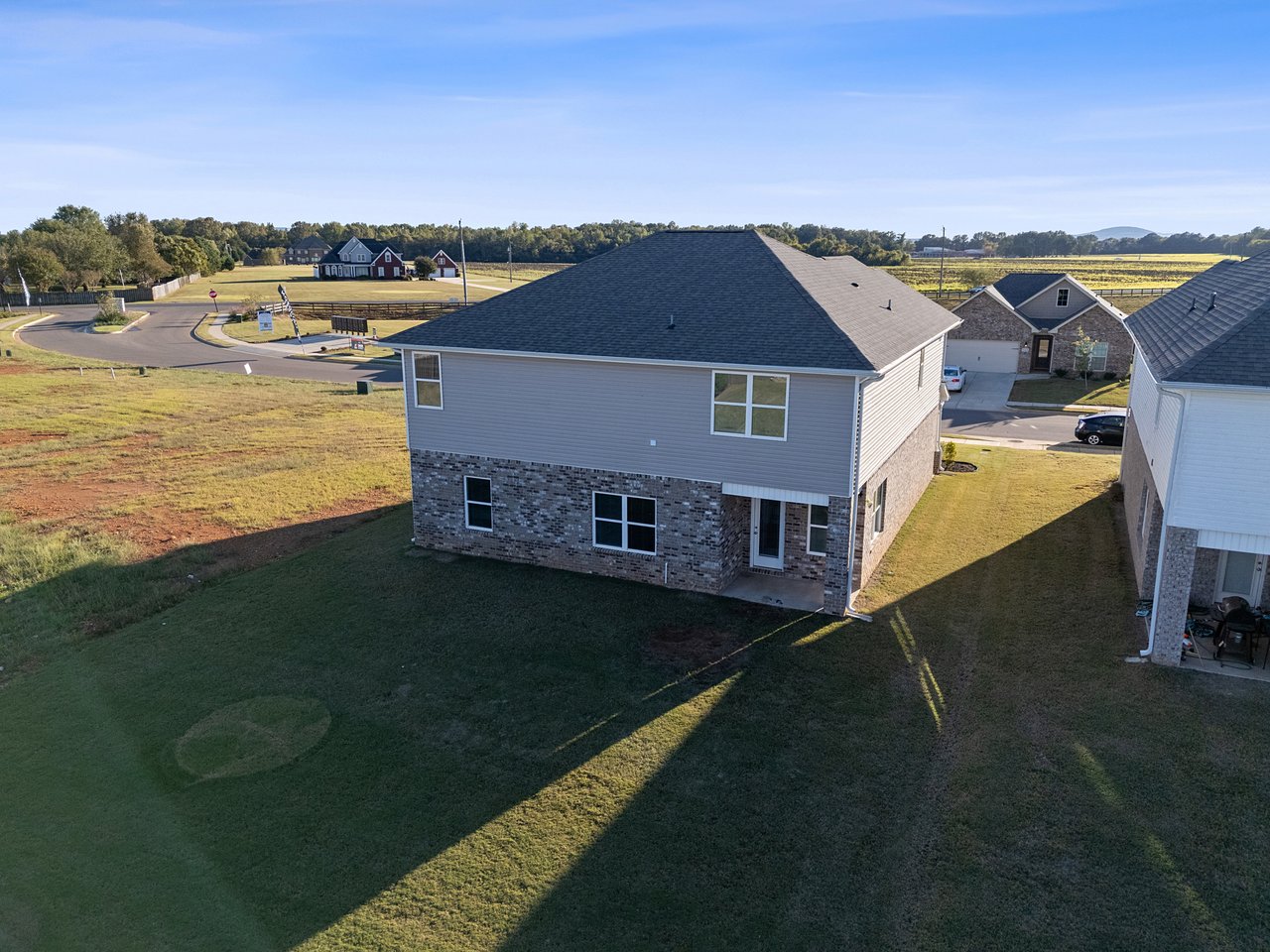 Modern Luxury Meets Spacious Comfort – 5BR/3BA Home