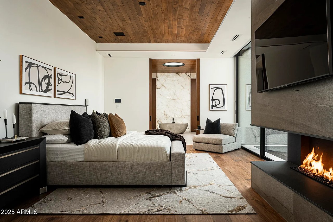 6911 E Jackrabbit Rd