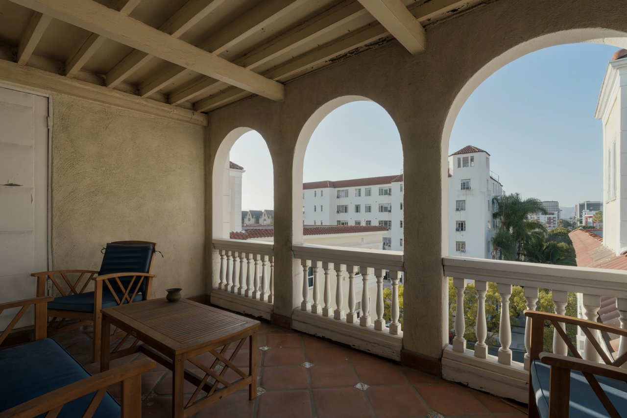 3400 San Marino St Unit M, in K-Town