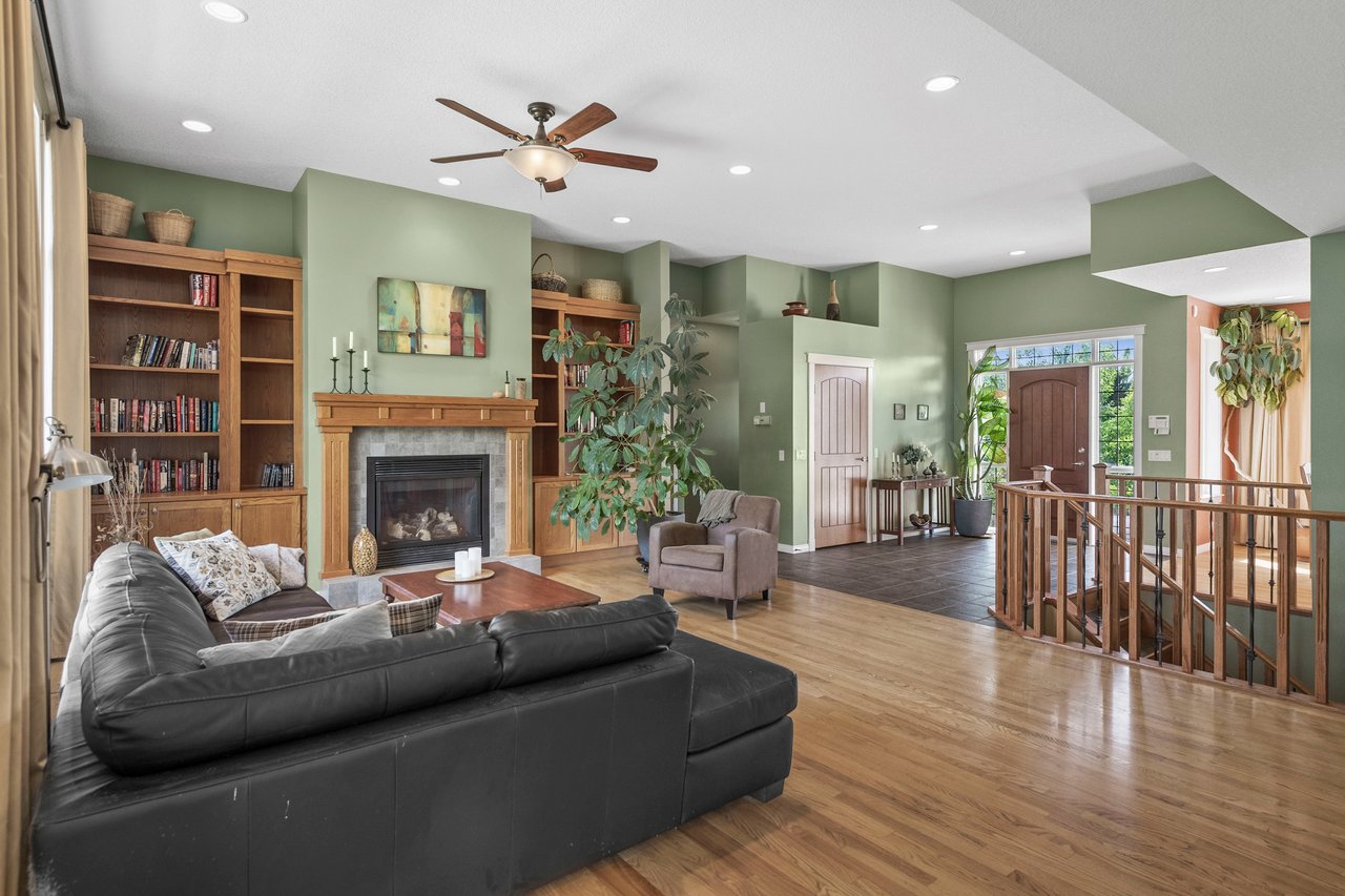 107 North Valley Bay