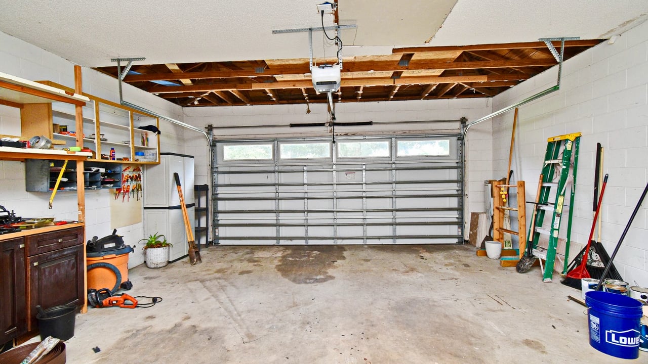 Three-Bedroom for Lease in Orlando's Bay Lakes Neighborhood