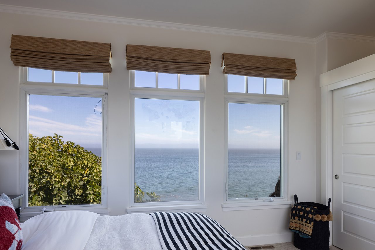 Capitola Oceanfront Retreat - 4840 Cliff Drive