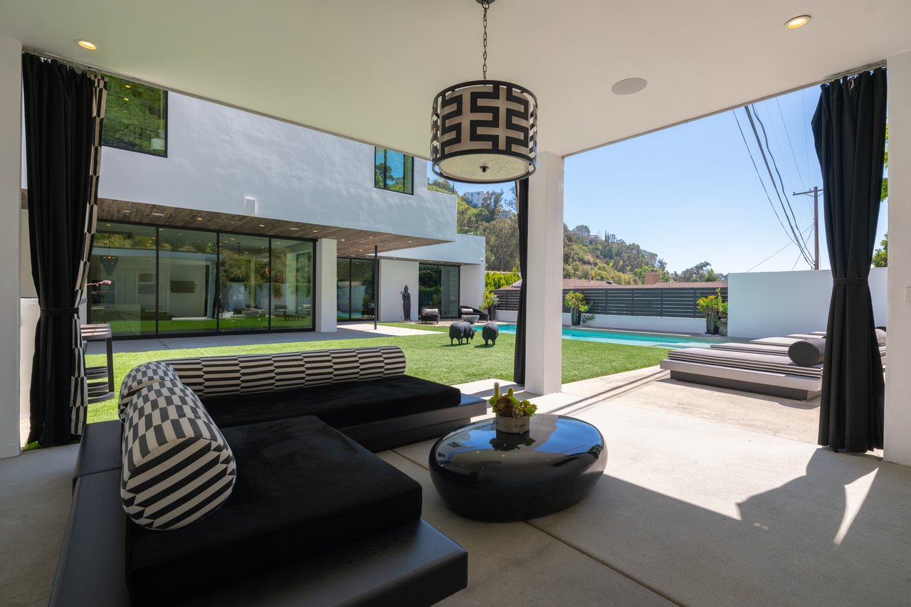 1619 San Ysidro Dr, Beverly Hills