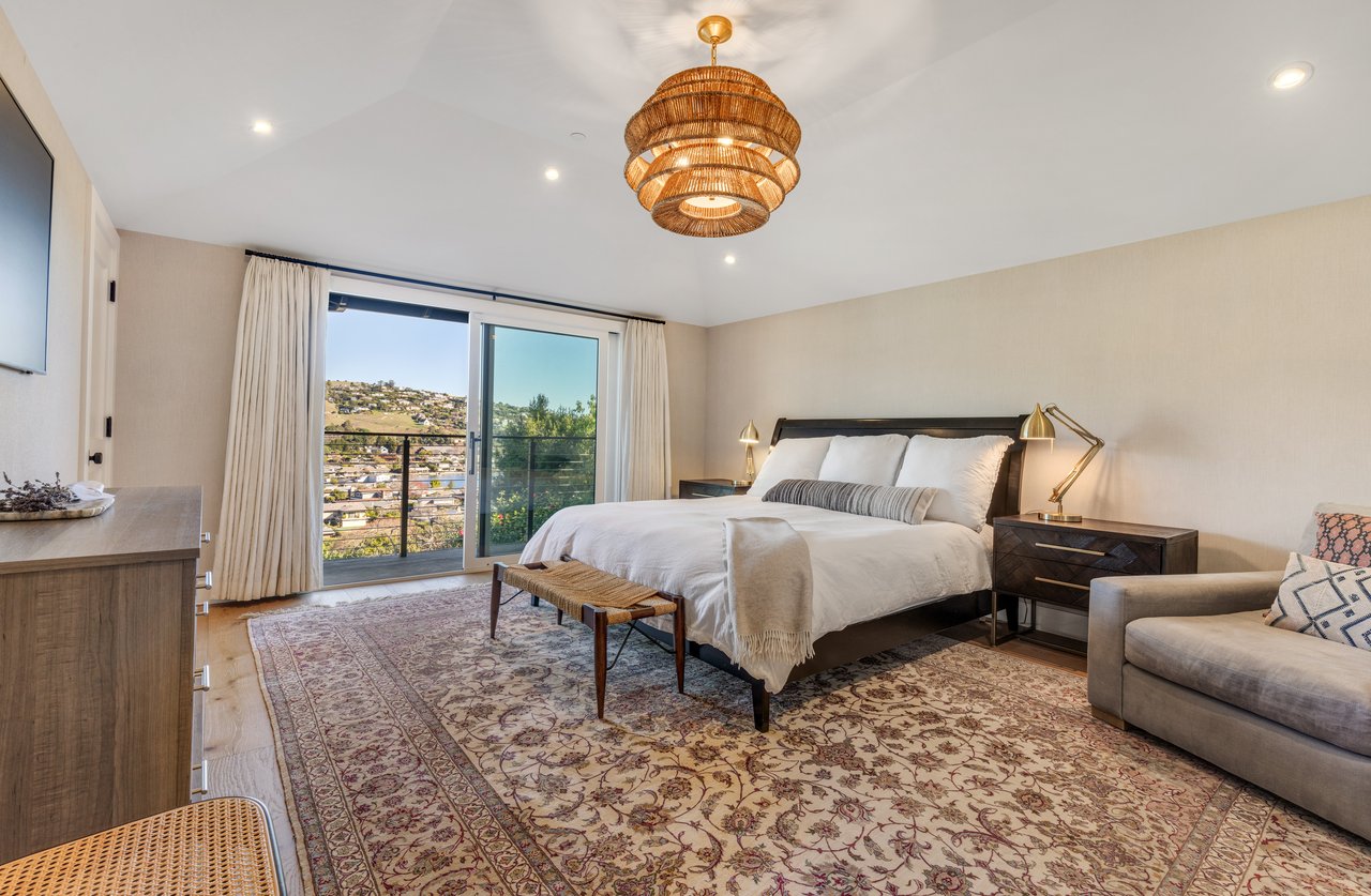 Stylish and Renovated Belvedere Beauty