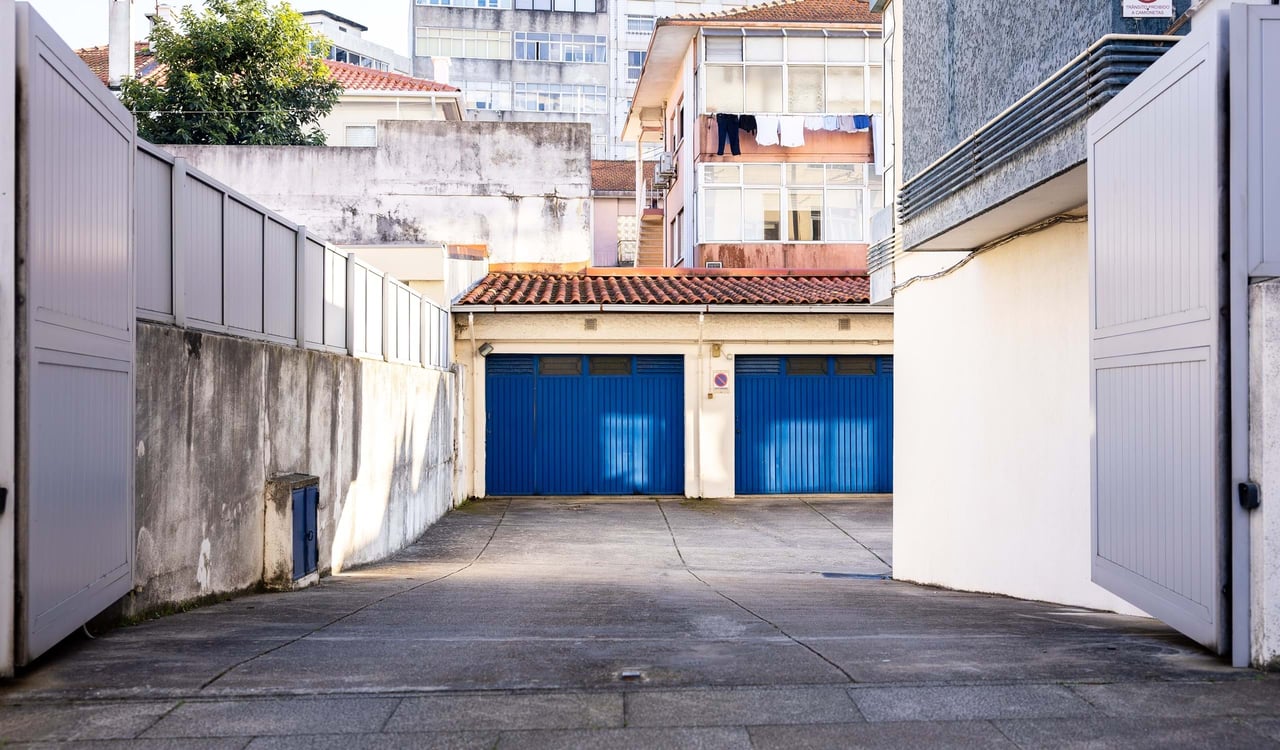 High-Yield Self-Storage Facility for Sale or Rent in Ramalde, Porto