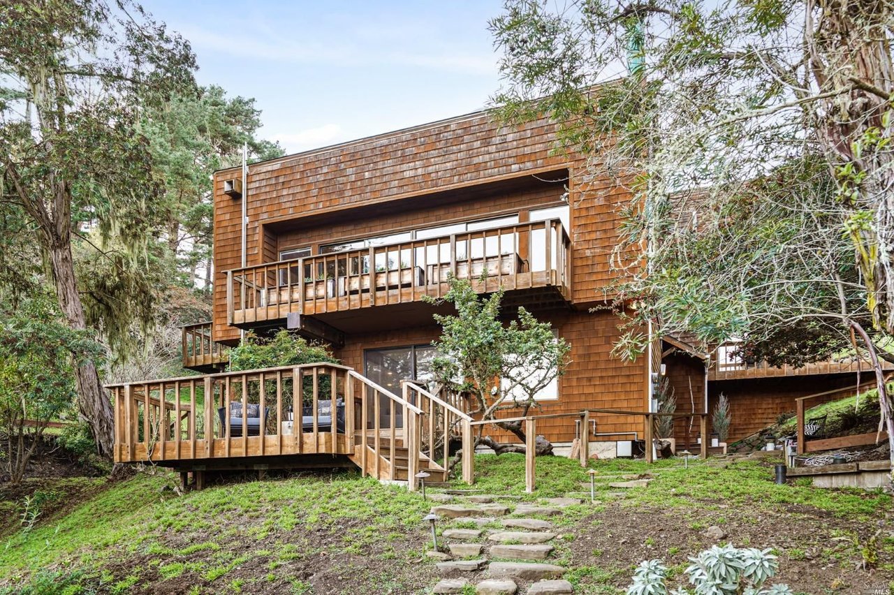 260 Sunset Way