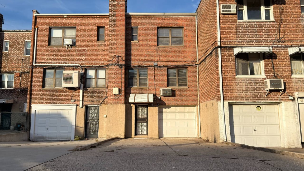 167-22 Northern Blvd