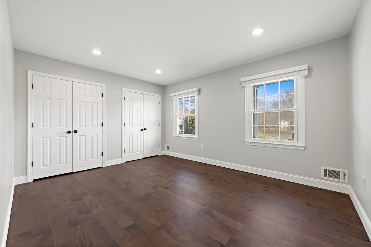 129 Four Winds Drive, Middletown, NJ