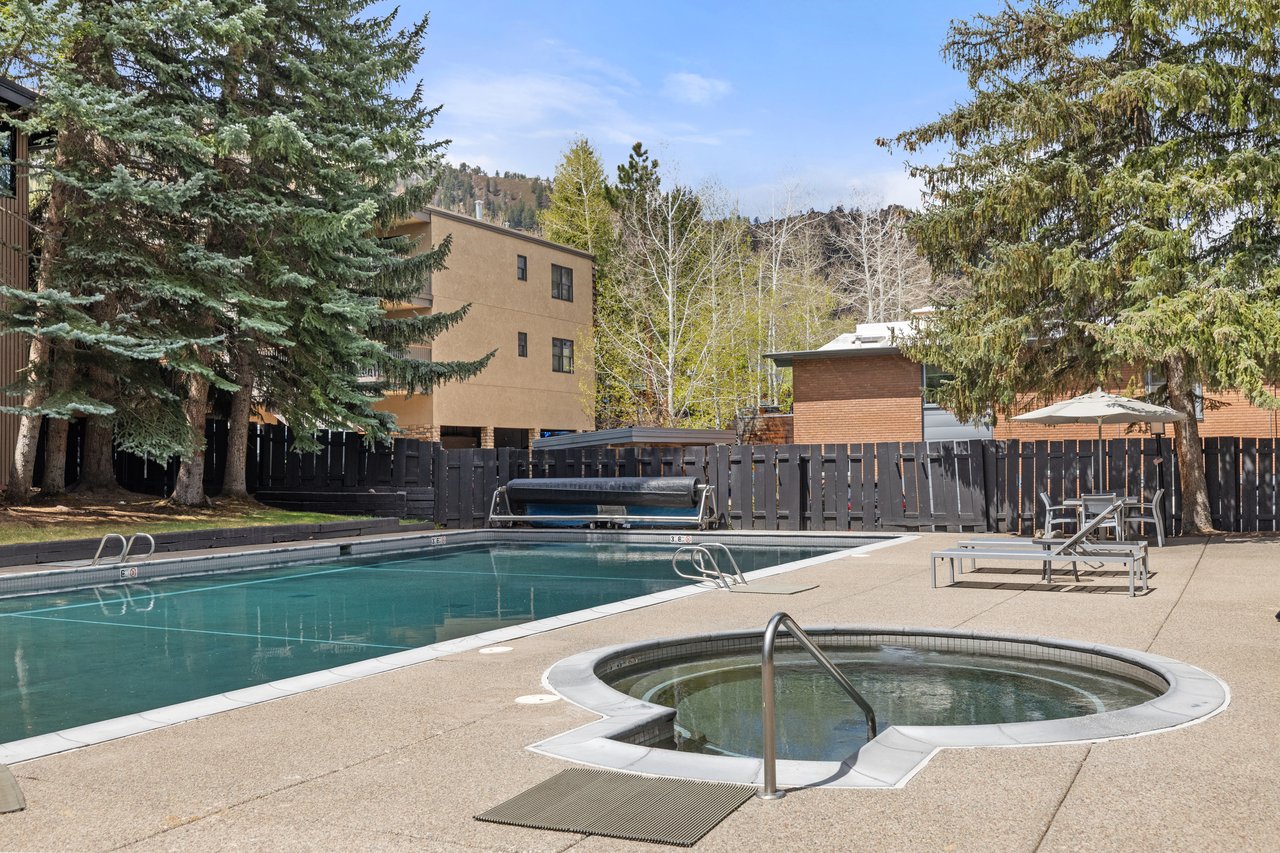 Luxury Riverfront Rental