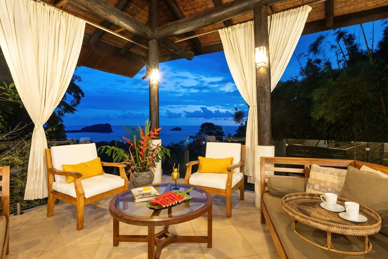 Casa Vista Azul