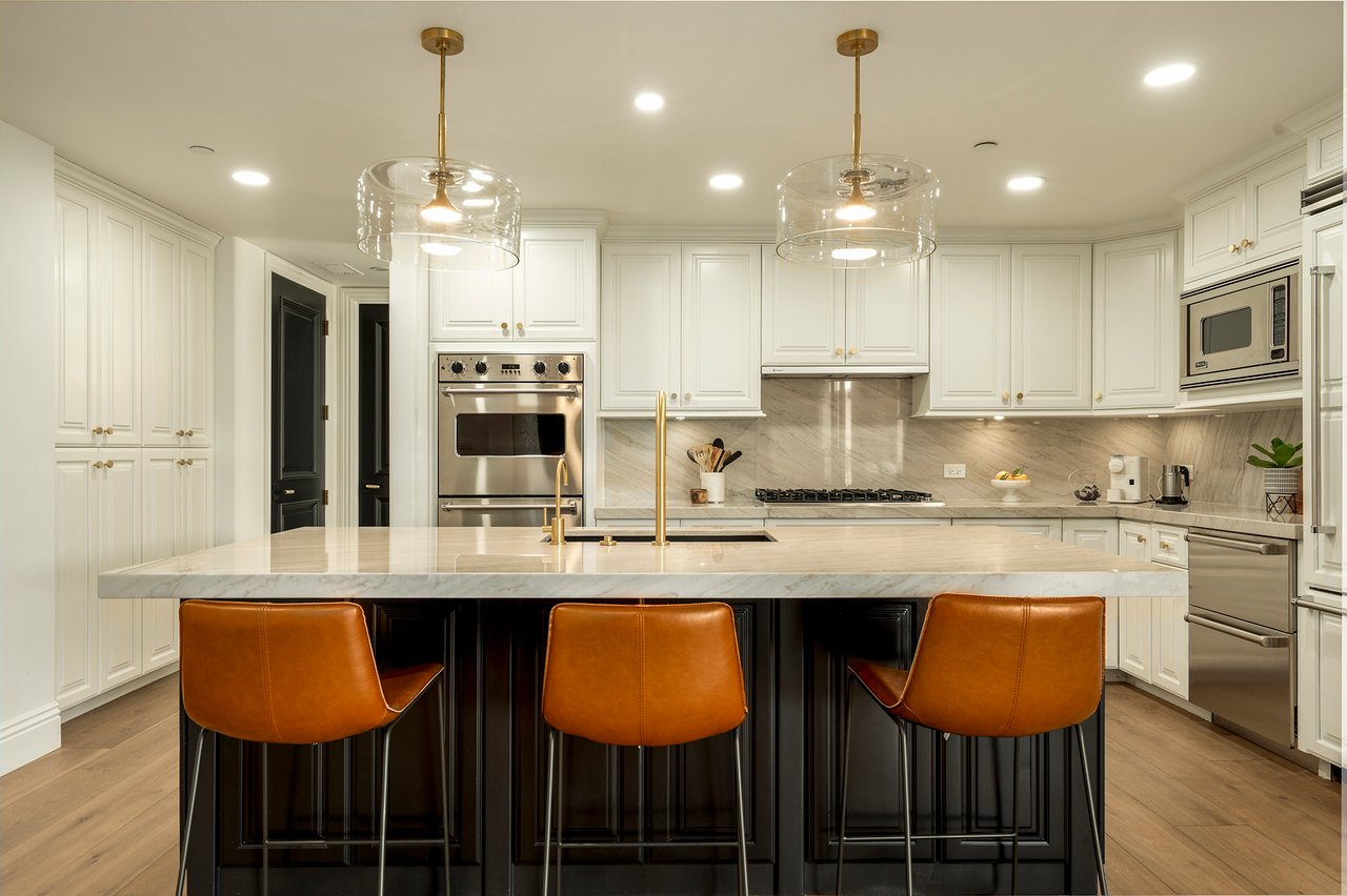 7175 E CAMELBACK Road, 401