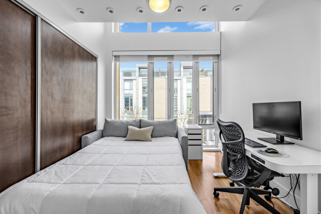 845 Richmond St W, Toronto