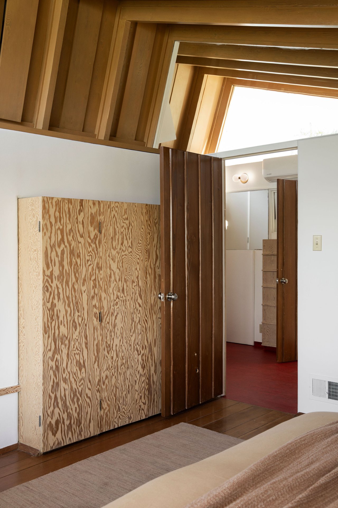 The Van Dekker House, Master architect R. M. Schindler