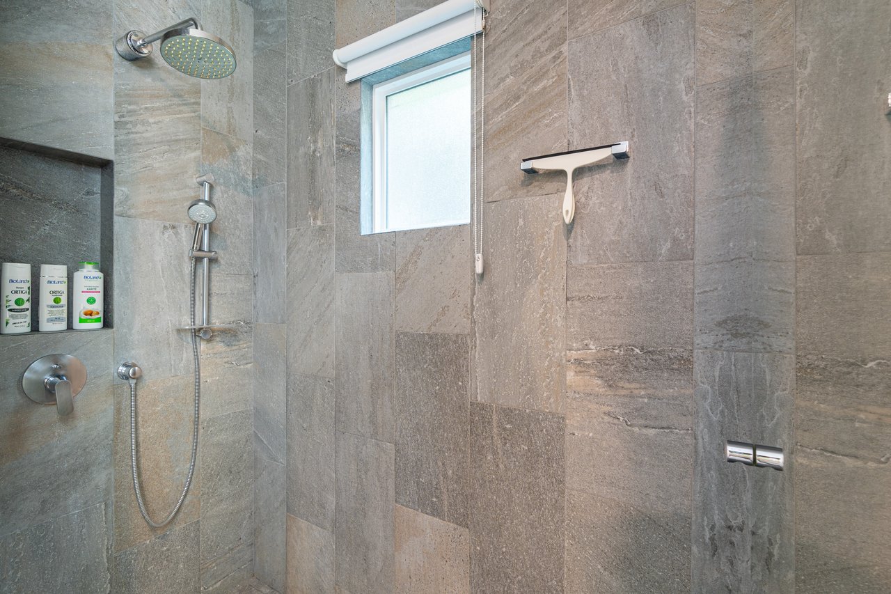 Luxury Beachfront Penthouse Condo - Most Private Unit in Elan