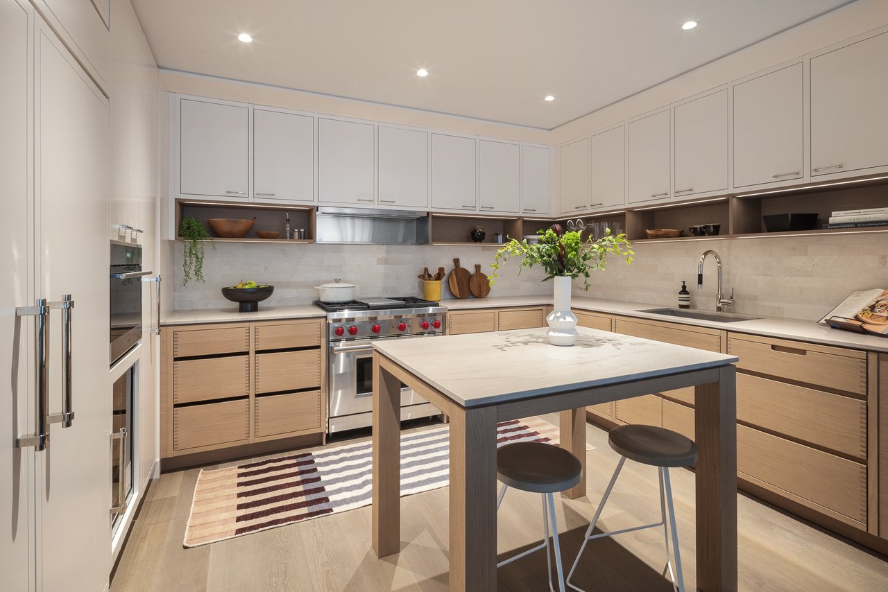 250 West 96th #15A