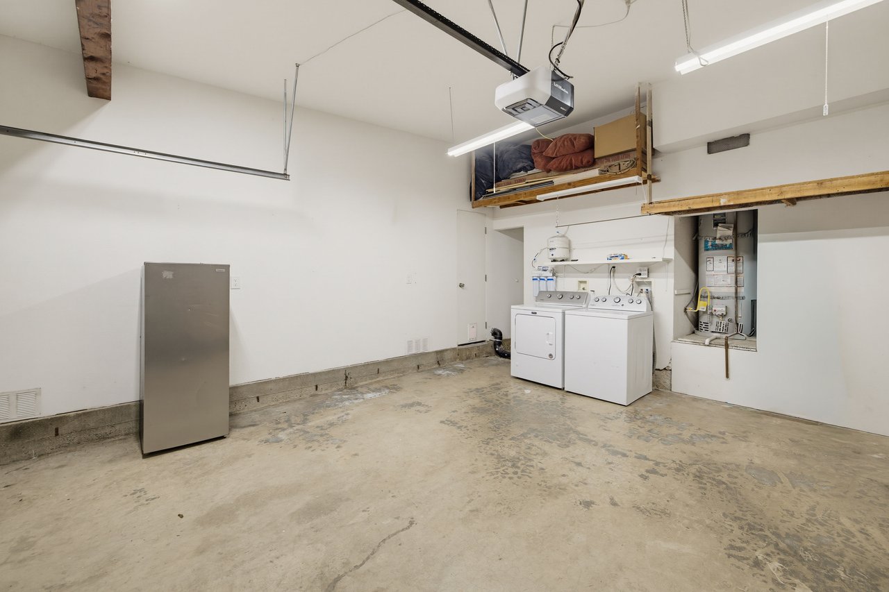 2322 Pullman Lane
