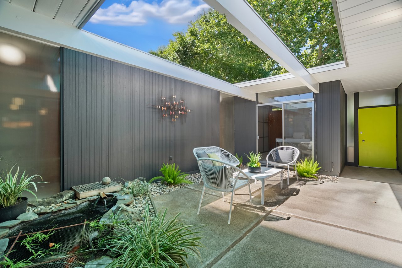 2326 Fairglen Drive