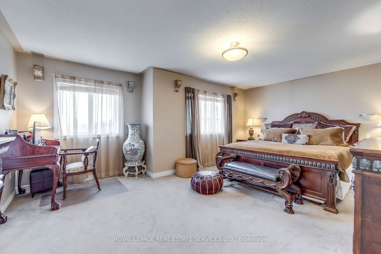1038 Agram Dr