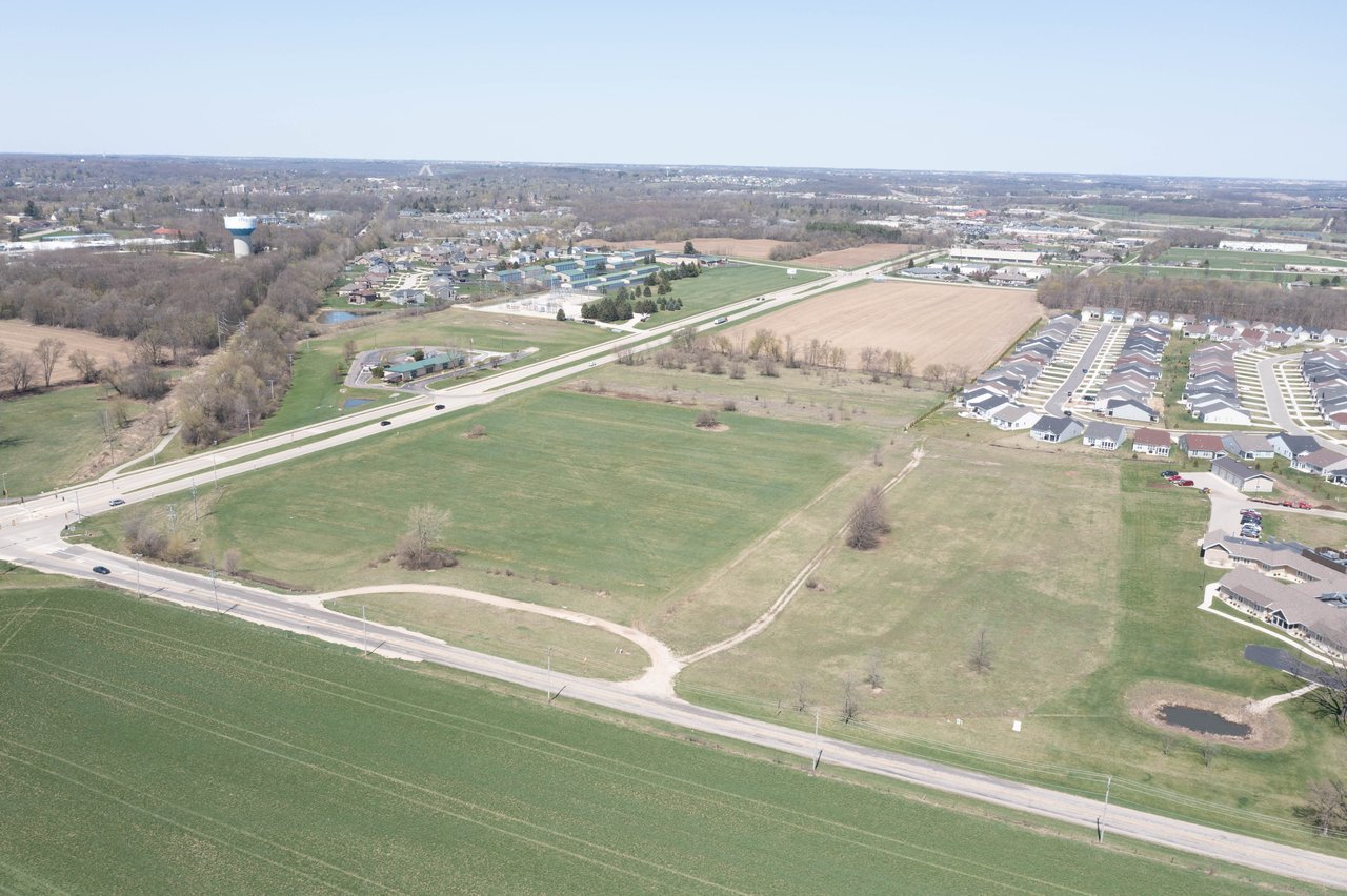 1101 S Edwards Boulevard