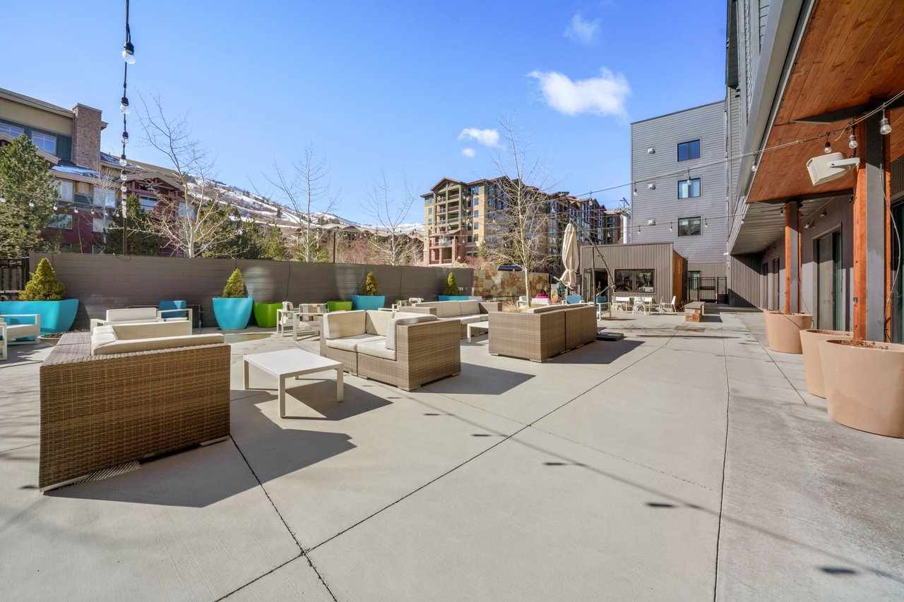 2670 W Canyons Resort Drive, 127