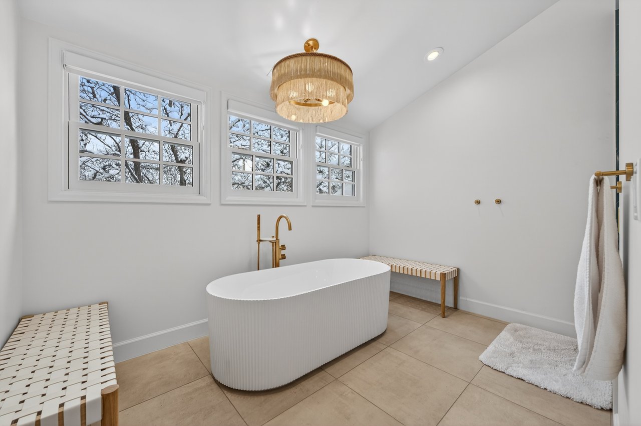 Stunning Home On The Rolling Hills Golf Course