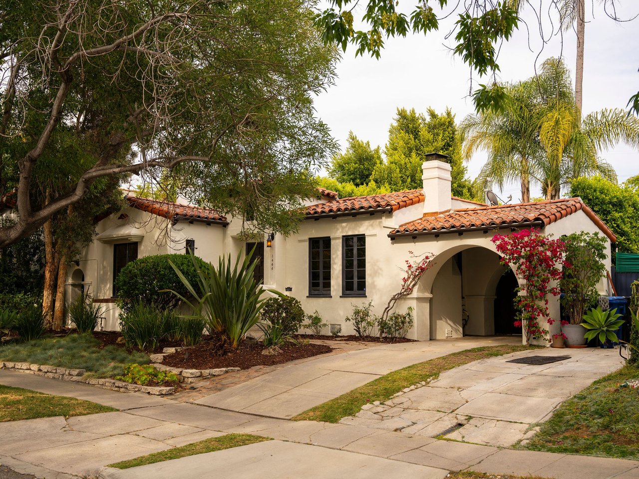 1444 S Sierra Bonita Ave in Picfair Village
