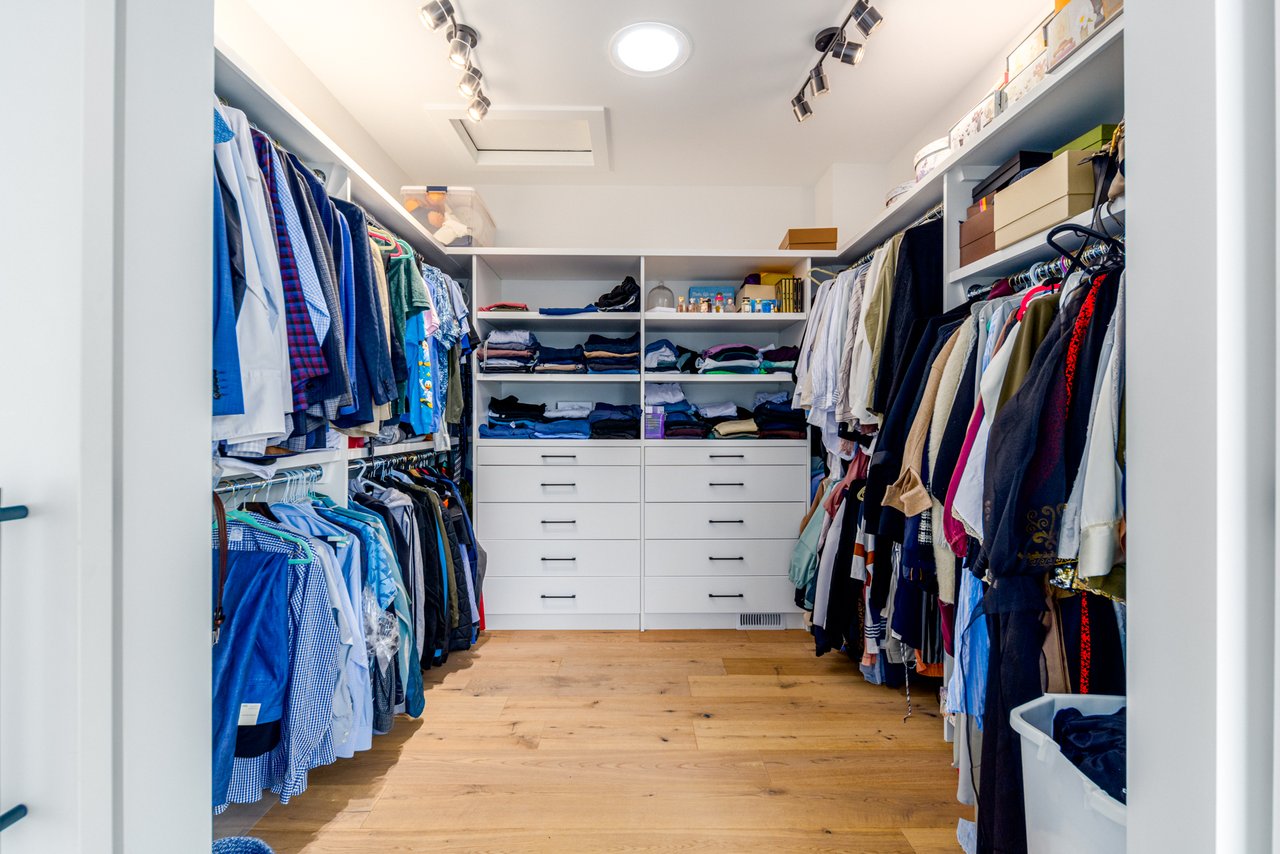 Modern Custom Built Family Home