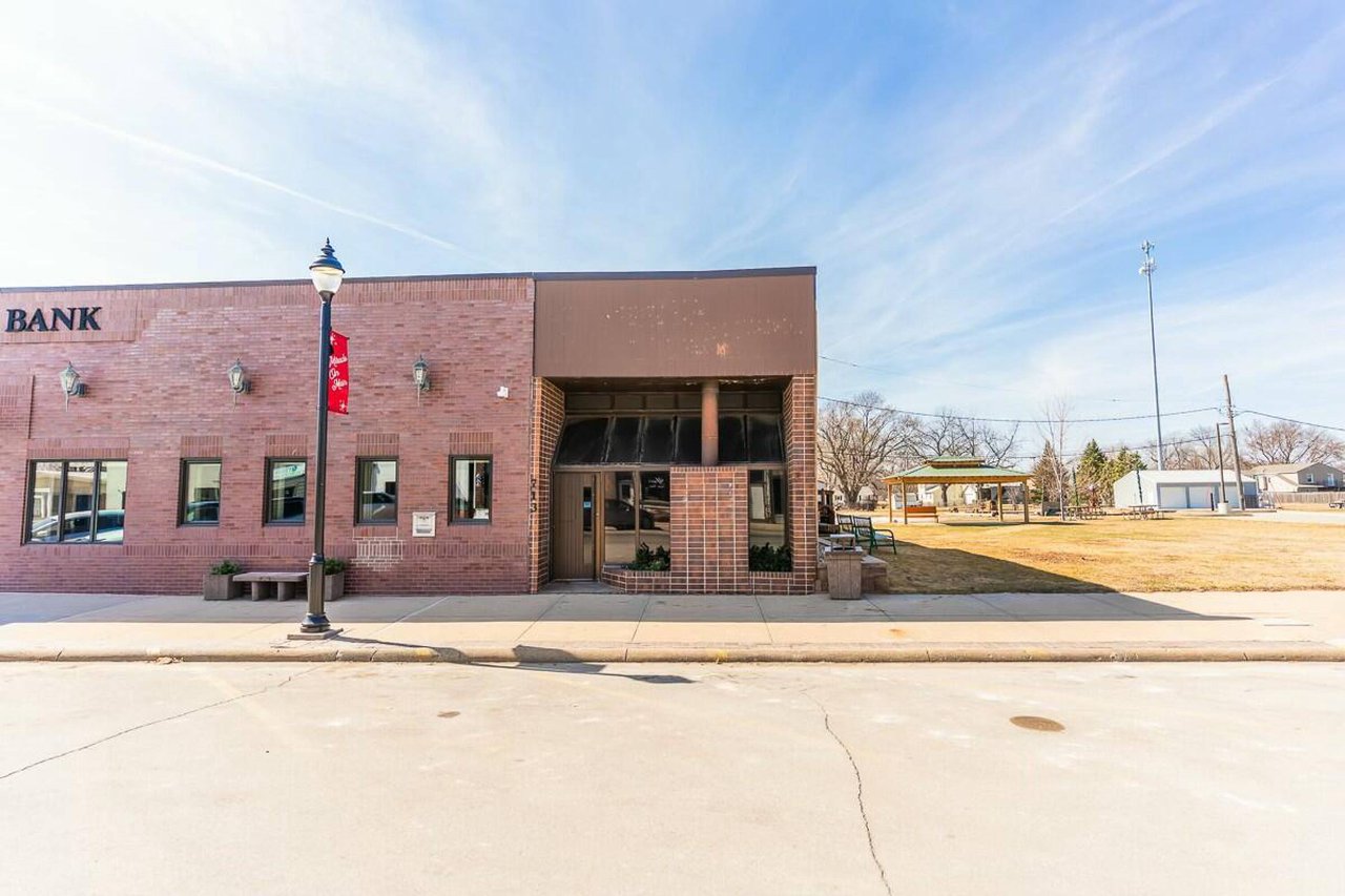 713 Main St