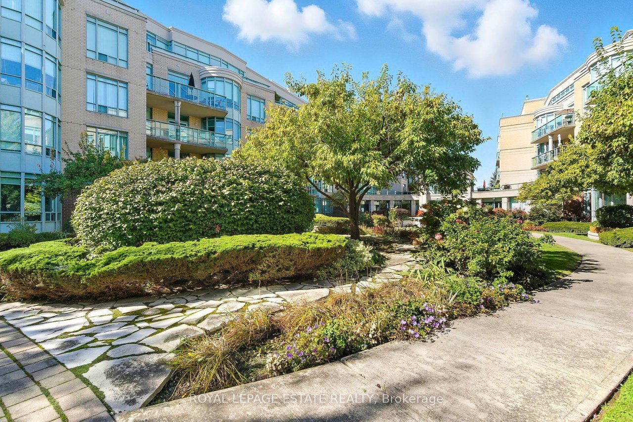 PENTHOUSE PINNACLE OF WATERFRONT LIVING 