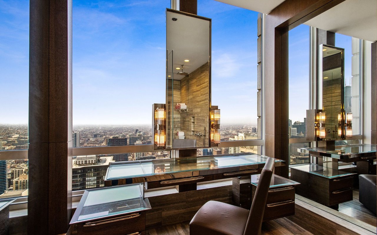 55 E Erie St, #5401 