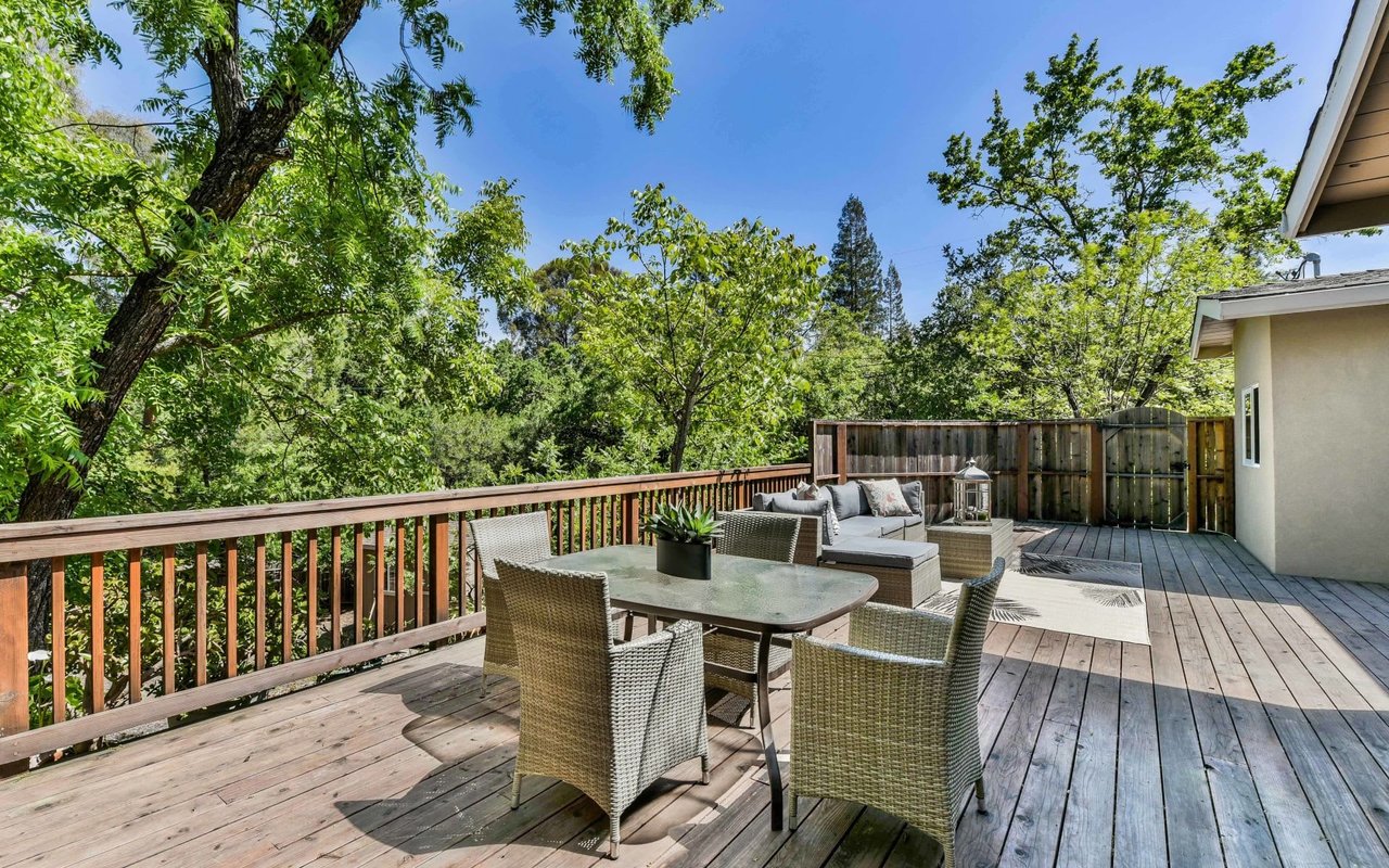 Nestled in the heart of Reliez Valley!