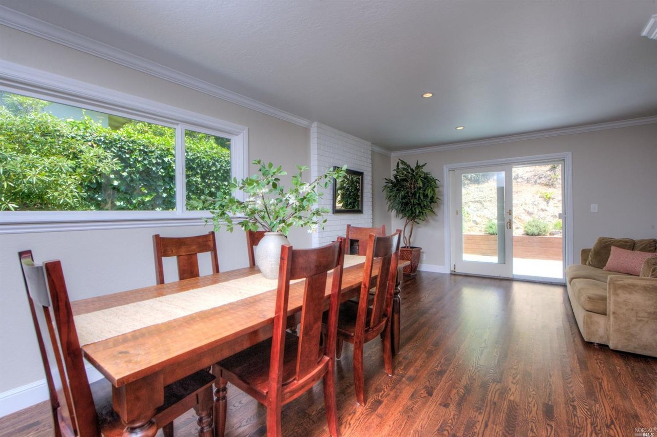 284 Knight Dr