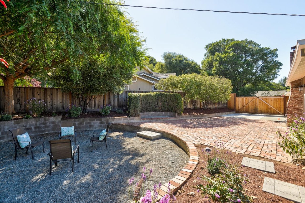 22160 Berkeley Court