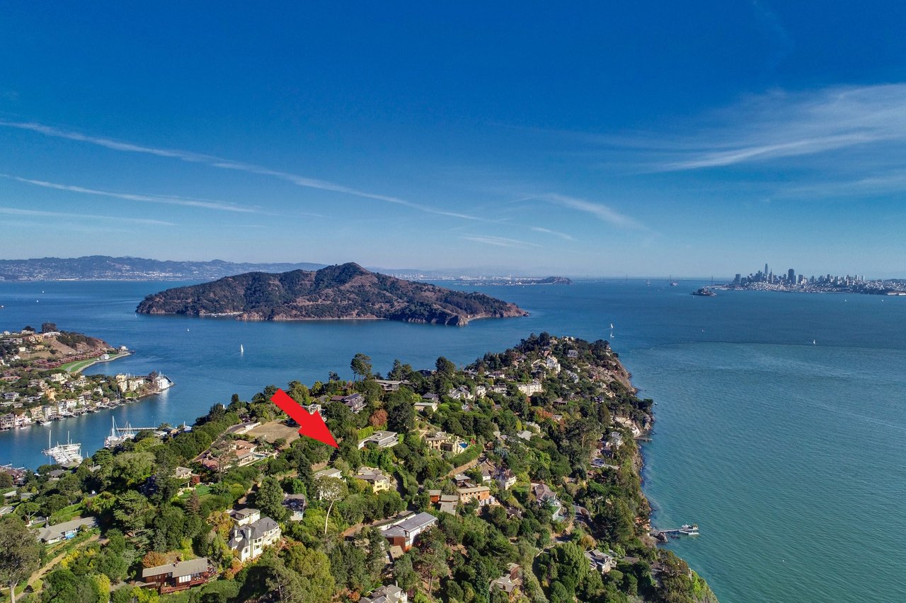 Phenomenal Luxury Residence with Sweeping Views Across the Bay