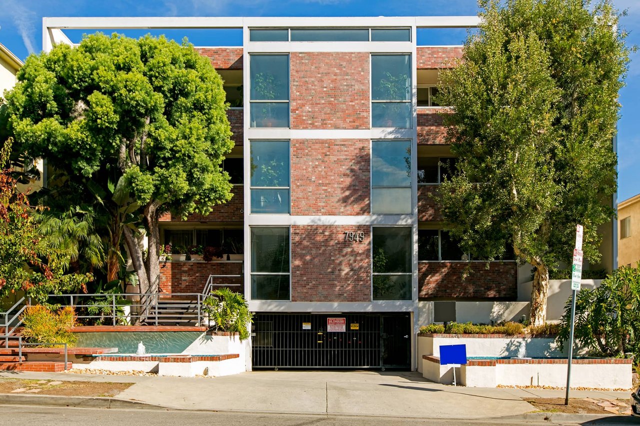 7949 Selma Ave #18