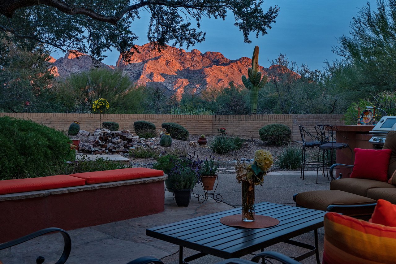 Unique Estate in Oro Valley Country Club