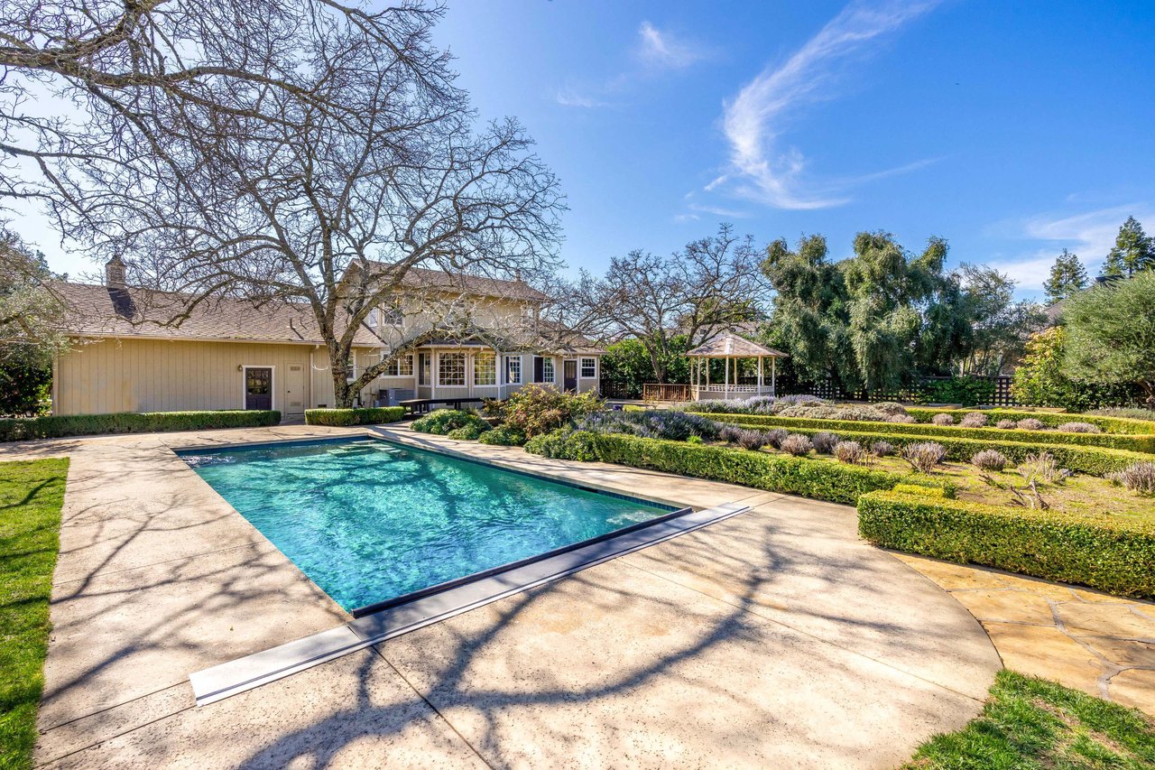 Vineyard Paradise - SOLD