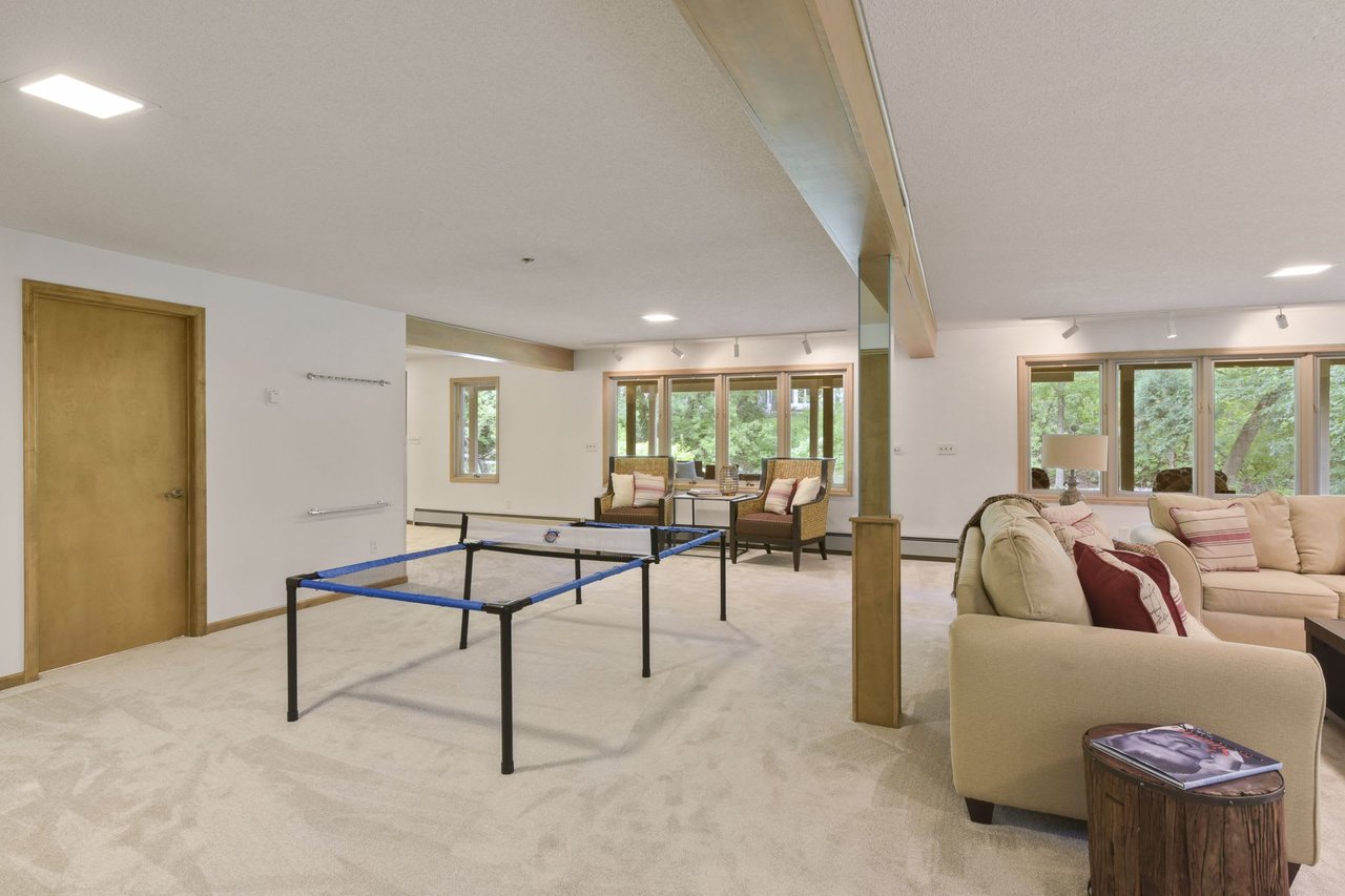 5629 Woodcrest Drive, Edina