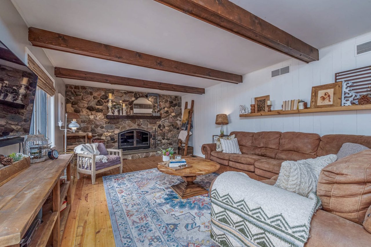 4029 Tamarack Trl S