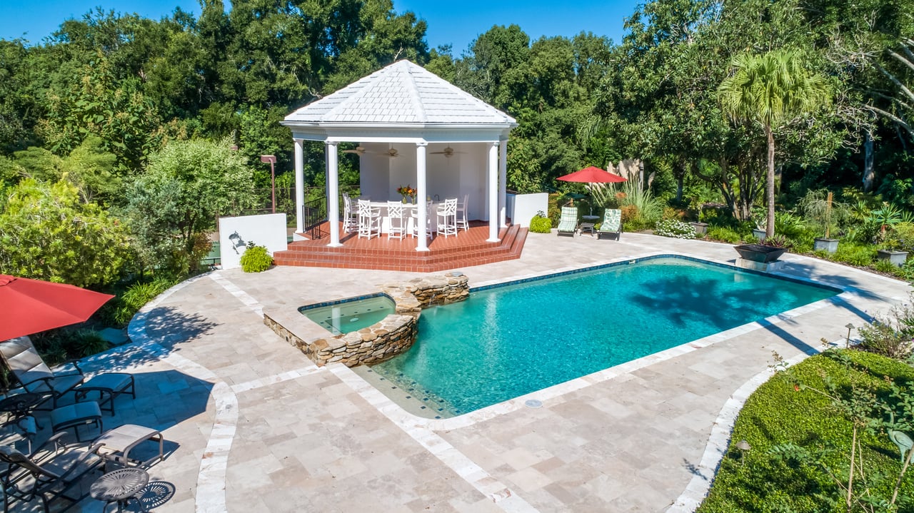 1750 Country Club Rd