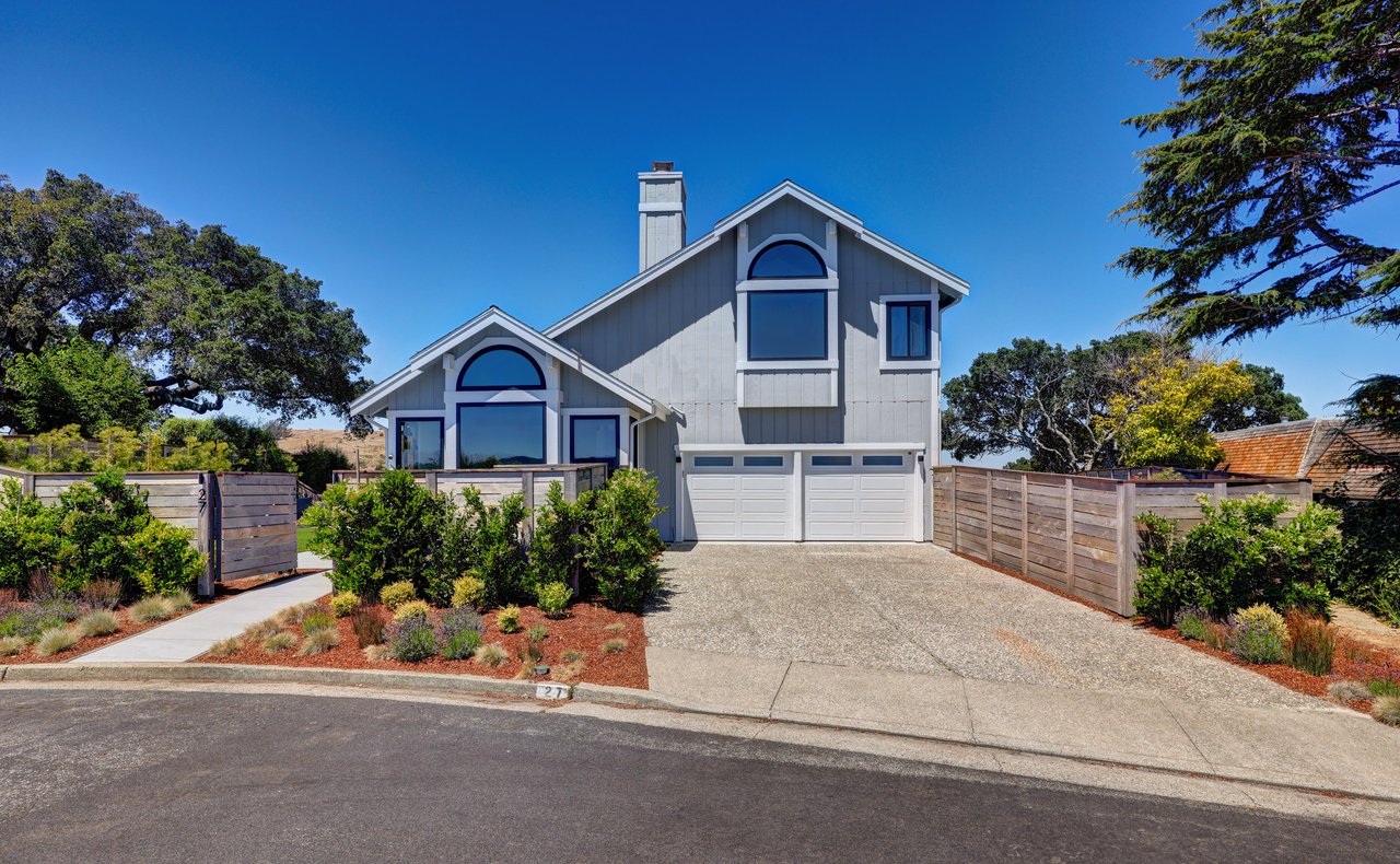 Stylish View Home on a Cul-De-Sac