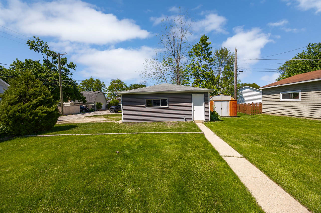 630 Wilson St, Downers Grove