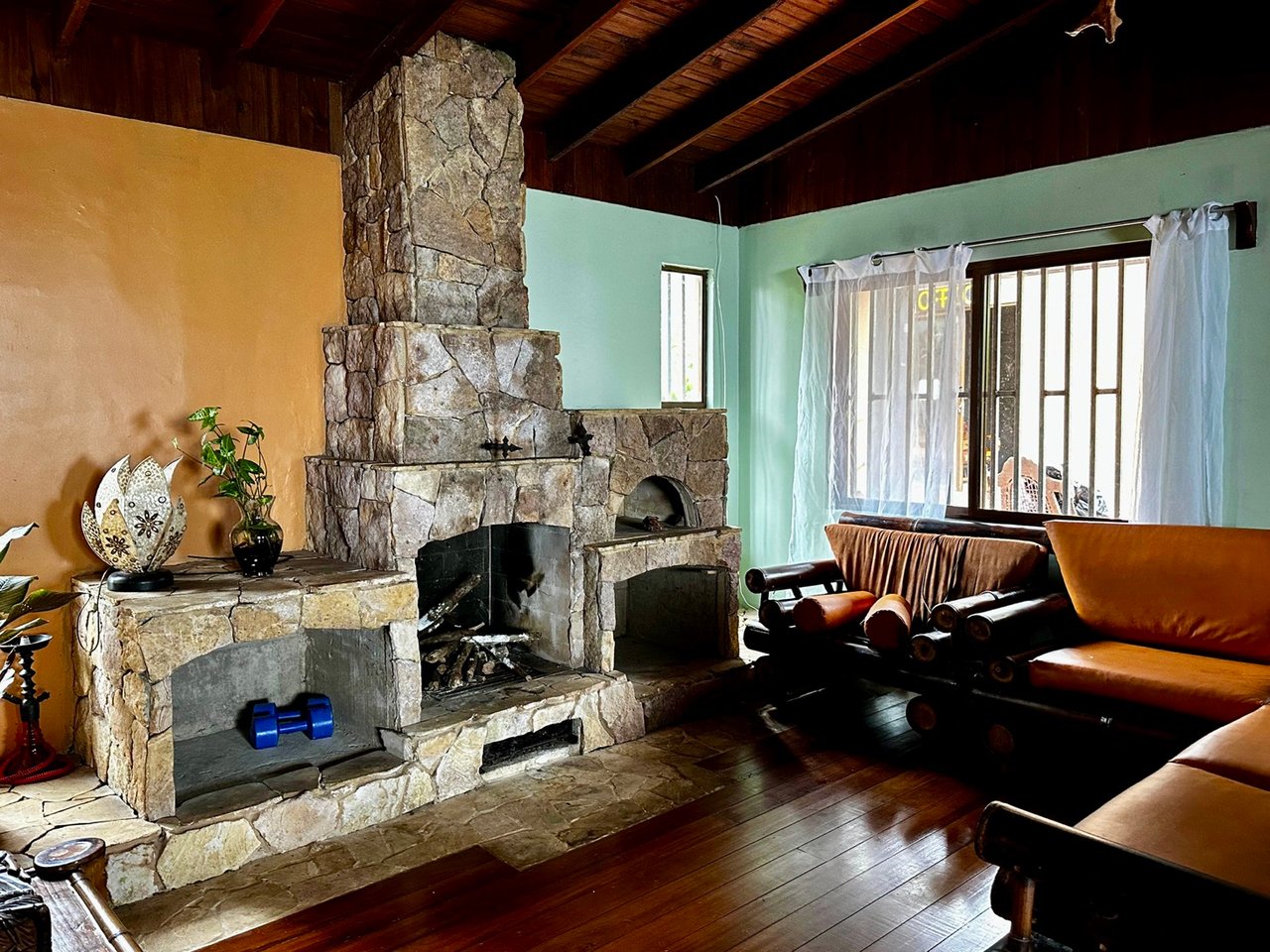 Strategically Located Property with Panoramic Views and Development Potential in Tinamastes