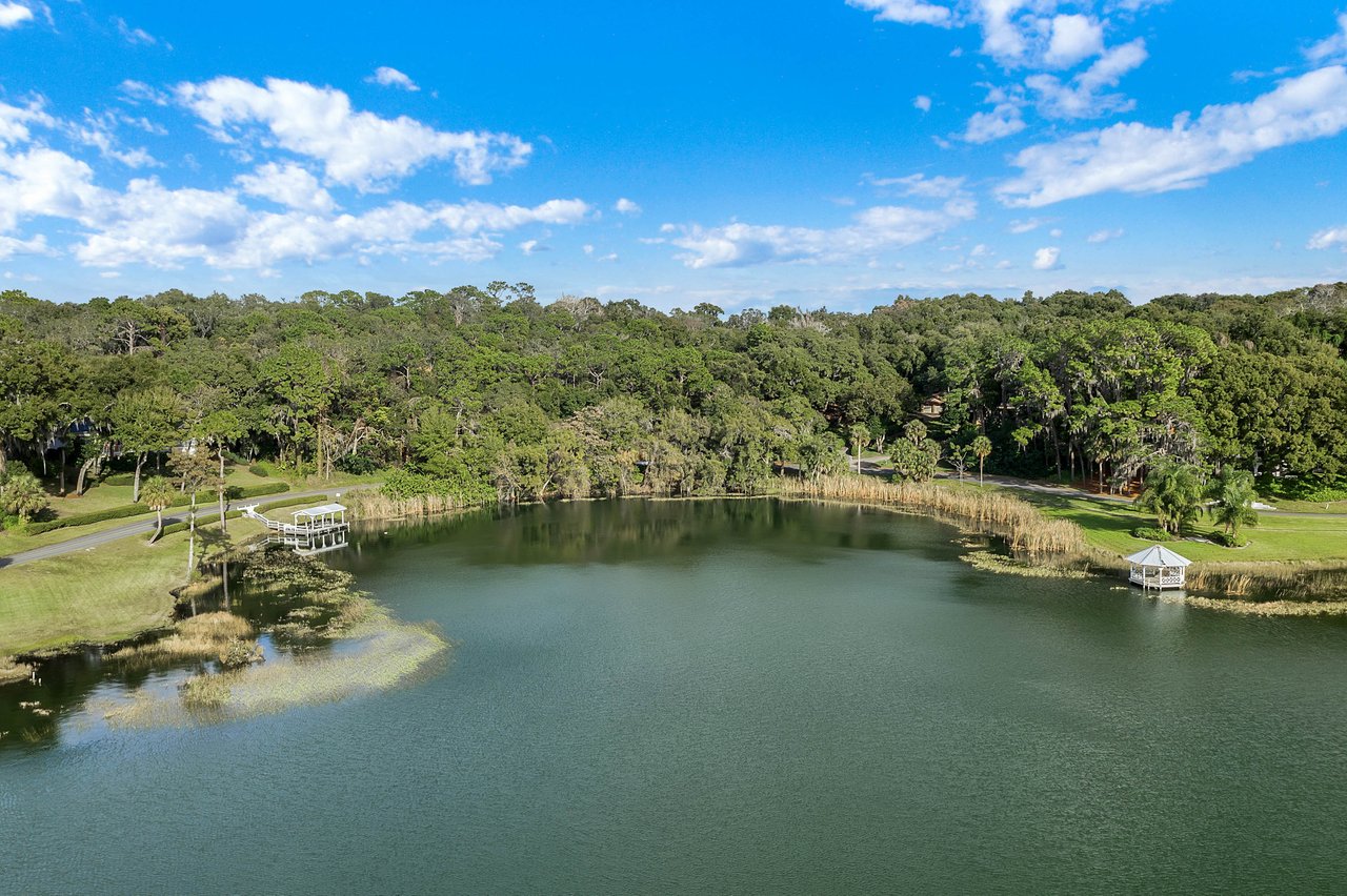 1750 Country Club Rd