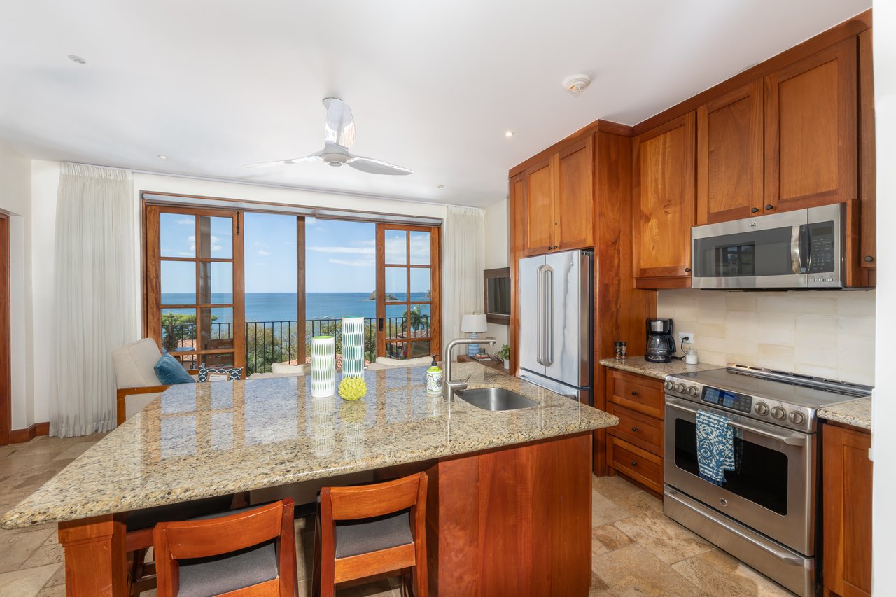 42 Plaza Central | Penthouse Living with Panoramic Ocean Views in Las Catalinas