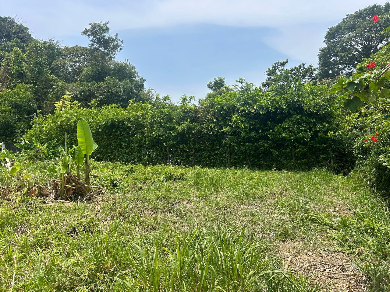 Affordable beach lot in Uvita